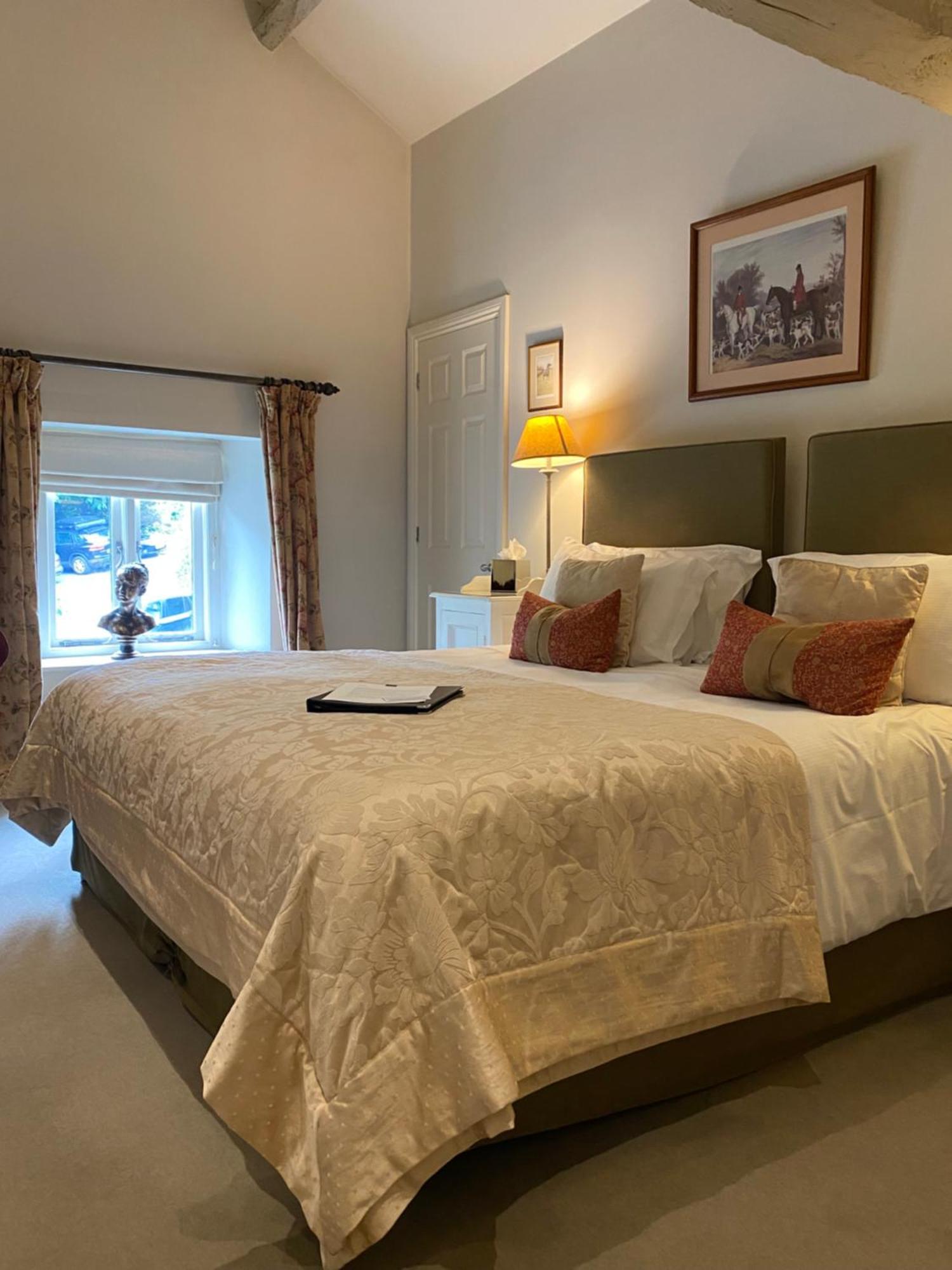 The Punch Bowl Inn Kendal Bagian luar foto