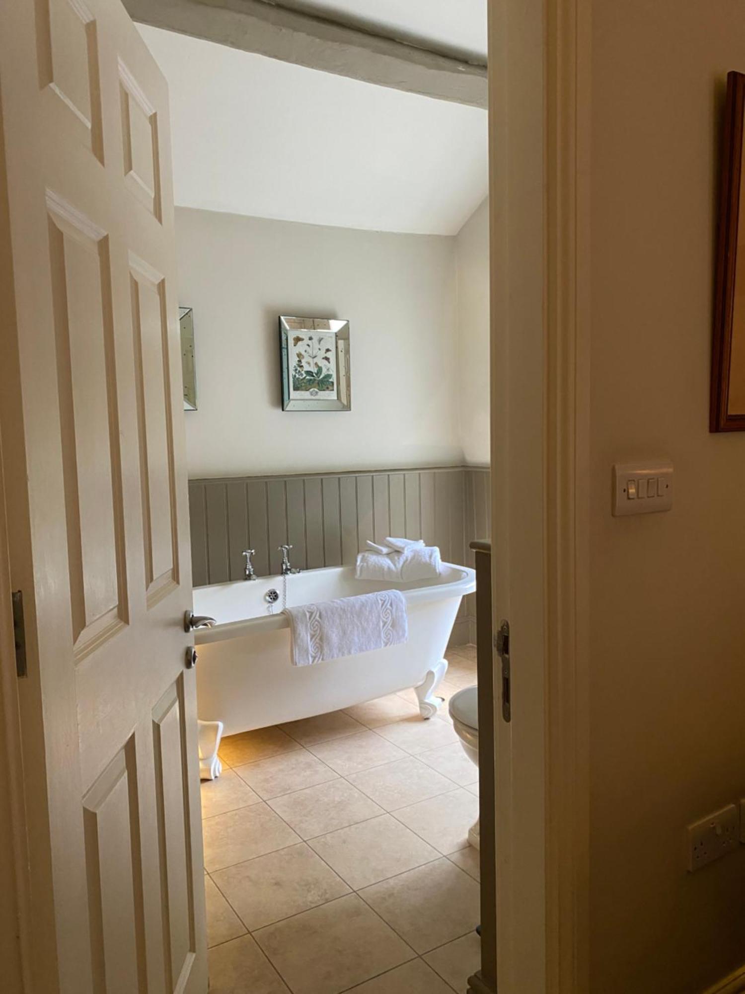 The Punch Bowl Inn Kendal Bagian luar foto